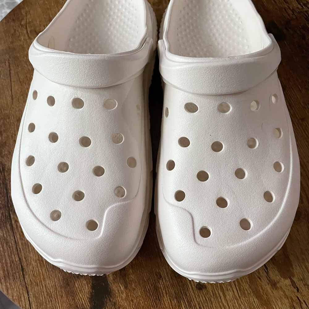 Big Boys/Girls size 5 White Slip On Shoes holes for charm accessories/breathable